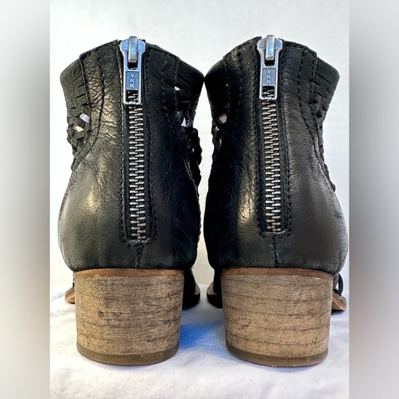 rebels Shoes - BLACK LEATHER BOTIES (SIZE 6.5M) AMAZING CONDITION! COCKTAIL, CONCERT!🤩